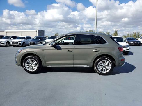 Certified 2023 Audi Q5 2.0T Premium w/ Convenience Package image 3