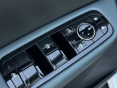 New 2026 Nissan Leaf image 14