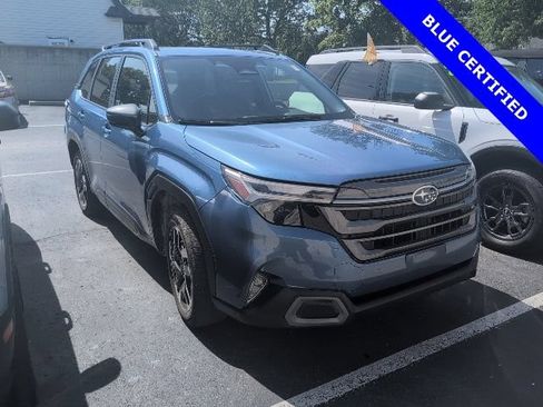 Used 2025 Subaru Forester Limited AWD/4WD image 1