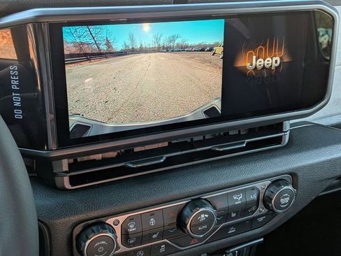 New 2026 Jeep Gladiator Sport image 21