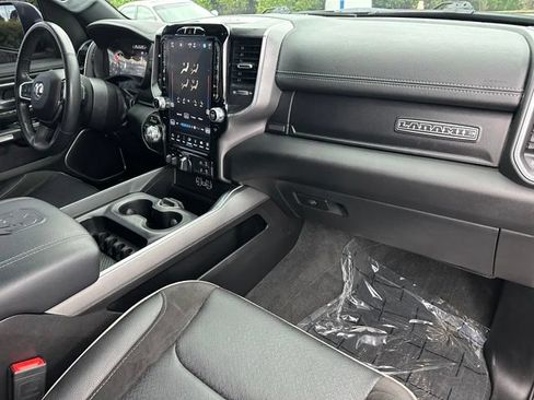 Used 2023 RAM 1500 Laramie AWD/4WD image 11