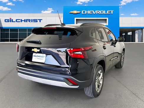 New 2026 Chevrolet Trax LT FWD image 8