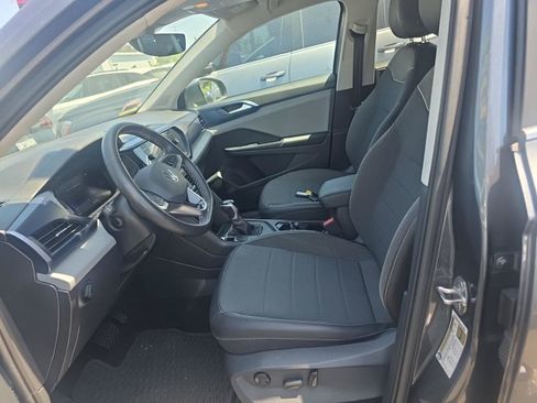Certified 2023 Volkswagen Taos SE FWD image 7