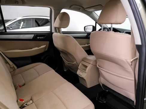 Used 2019 Subaru Outback 2.5i Premium AWD/4WD image 32