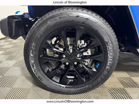 Used 2022 Jeep Wrangler Unlimited Sahara w/ Cold Weather Group image 14