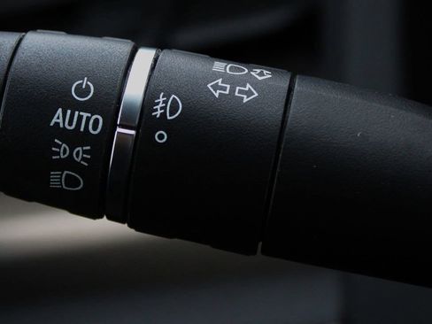 Used 2021 GMC Acadia Denali w/ Denali Technology Package image 25