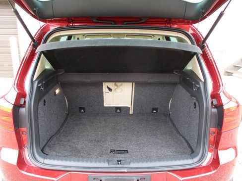 Used 2016 Volkswagen Tiguan SE image 99