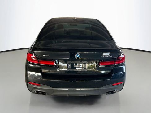 Used 2023 BMW 530e xDrive w/ Premium Package image 6
