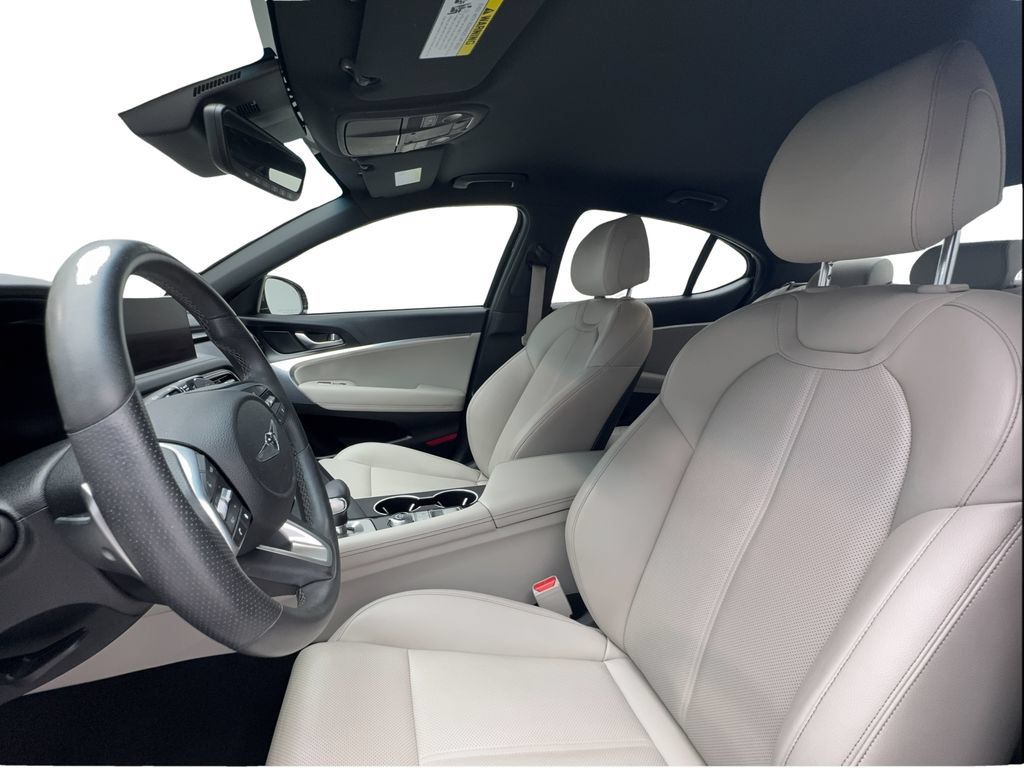 Used 2023 Genesis G70 2.0T RWD image 19