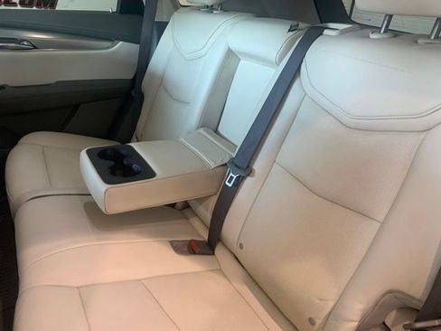 Used 2018 Cadillac XT5 Luxury w/ Driver Awareness Package AWD/4WD image 30