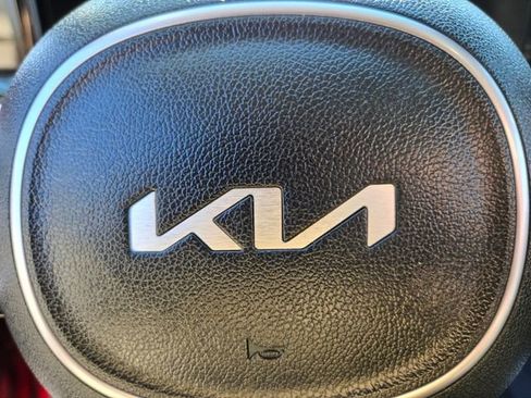 Used 2022 Kia Sorento S w/ Panoramic Sunroof Package AWD/4WD image 32