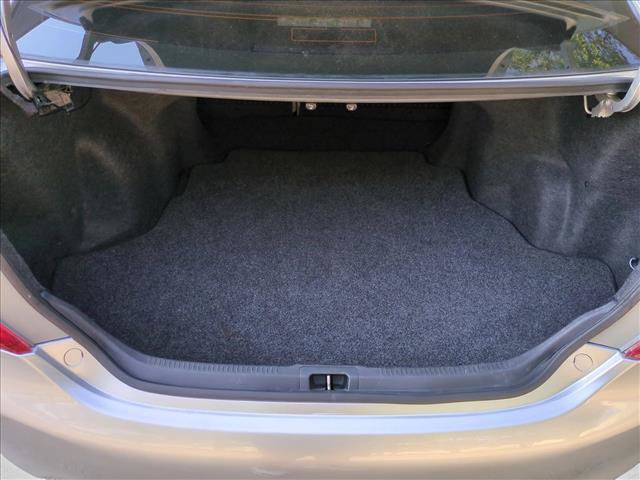 Used 2014 Toyota Camry LE FWD image 6