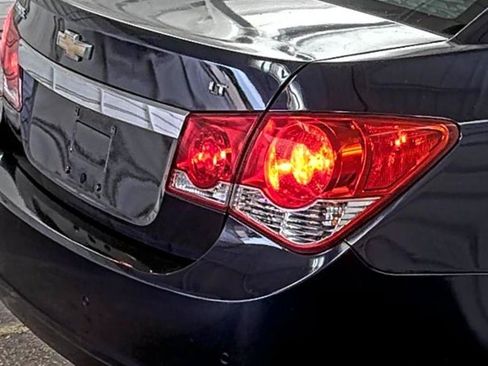 Used 2011 Chevrolet Cruze LT FWD image 6