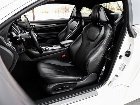 Used 2017 INFINITI Q60 3.0t w/ Premium Plus Package 3.0T image 38