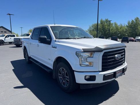 Used 2017 Ford F150 XLT w/ Equipment Group 302A Luxury AWD/4WD image 9