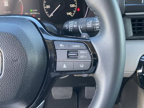 Used 2025 Honda Pilot EX-L image 27