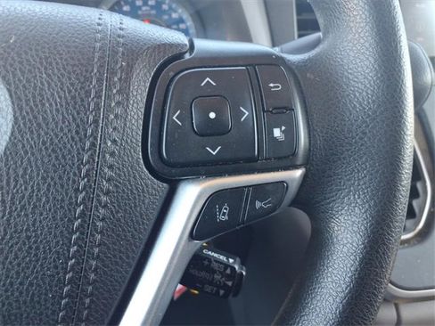 Used 2020 Toyota Sienna LE image 24