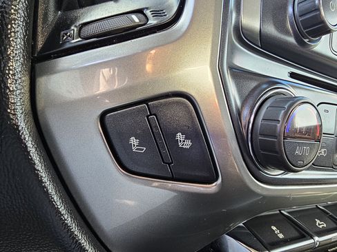 Used 2018 Chevrolet Silverado 2500 LT w/ LT Convenience Package image 16