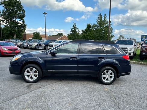 Used 2013 Subaru Outback 2.5i Premium AWD/4WD image 8