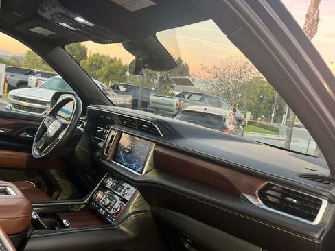 Used 2024 GMC Yukon XL Denali Ultimate image 30