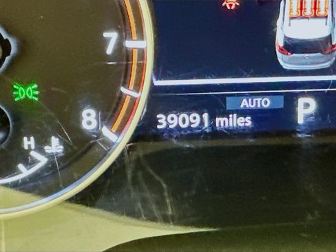 Used 2025 Nissan Rogue SV AWD/4WD image 19
