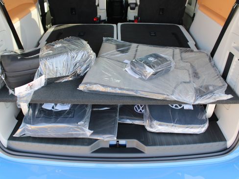 New 2025 Volkswagen ID. Buzz 1st Edition image 8