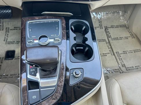 Used 2017 Audi Q7 3.0T Premium Plus w/ Premium Plus Package AWD/4WD image 26