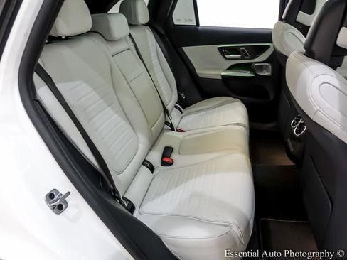 Used 2023 Mercedes-Benz GLC 300 4MATIC w/ AMG Line image 33