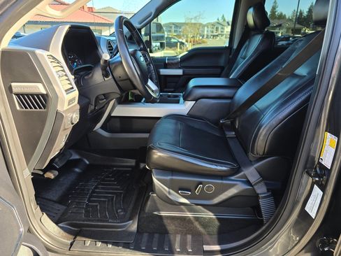 Used 2017 Ford F250 Lariat w/ Lariat Value Package AWD/4WD image 30