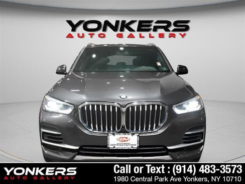 Used 2022 BMW X5 xDrive40i w/ Premium Package image 1
