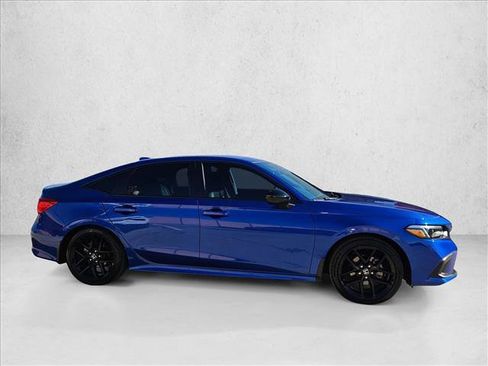 Used 2023 Honda Civic Sport image 4