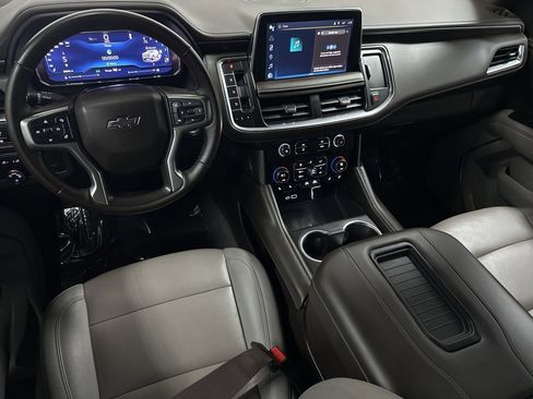 Used 2023 Chevrolet Suburban Z71 w/ Luxury Package image 12