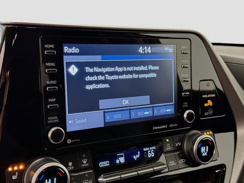 Used 2022 Toyota Highlander XLE image 22