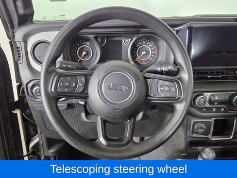 Used 2024 Jeep Gladiator Sport AWD/4WD image 15