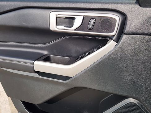 Used 2024 Ford Explorer XLT w/ Equipment Group 202A image 25