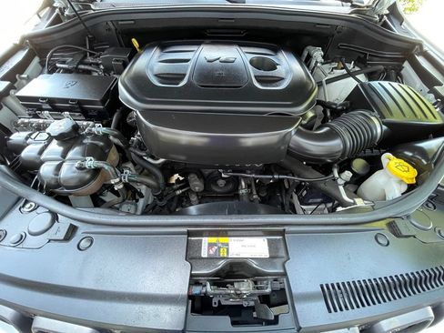 Used 2021 Jeep Grand Cherokee High Altitude AWD/4WD image 34