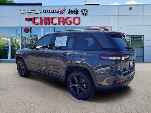 Certified 2025 Jeep Grand Cherokee Altitude AWD/4WD image 3