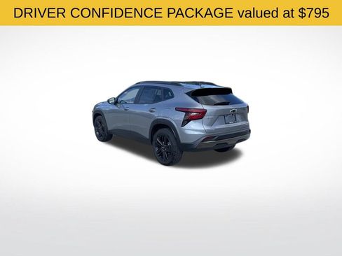 Used 2024 Chevrolet Trax ACTIV w/ Driver Confidence Package FWD image 3
