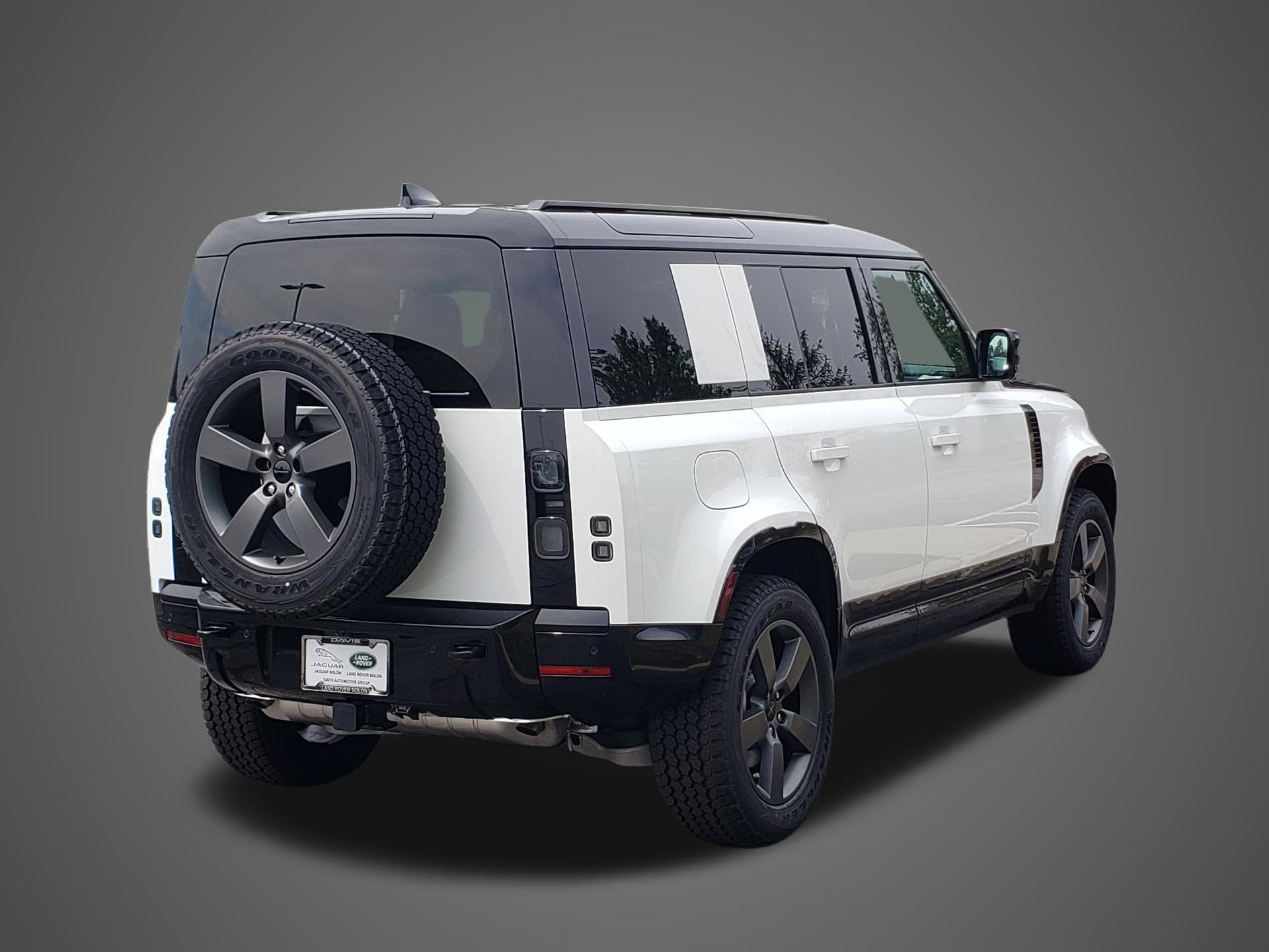 New 2026 Land Rover Defender 110 X-Dynamic SE AWD/4WD image 5