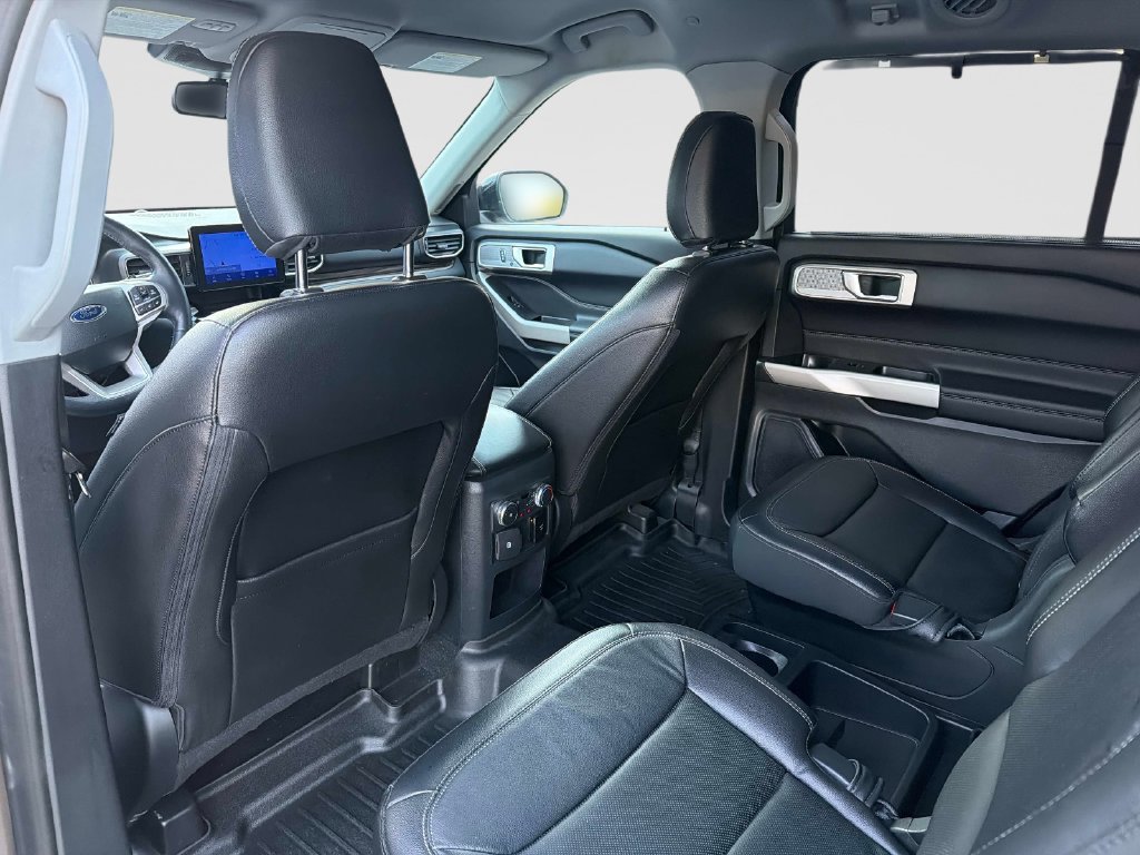 Used 2021 Ford Explorer Limited w/ Hybrid Equipment Group 310A AWD/4WD image 15