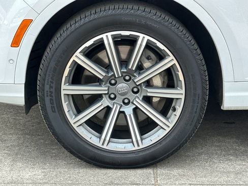 Used 2019 Audi Q7 3.0T Prestige w/ Prestige Package AWD/4WD image 23