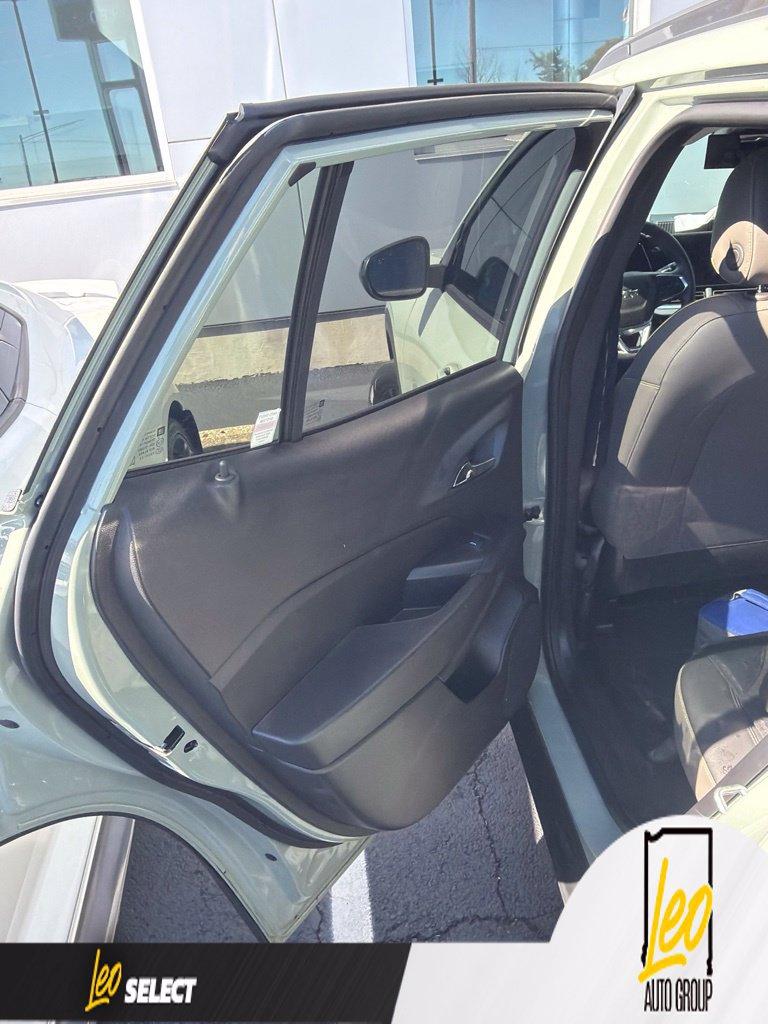 Used 2025 Chevrolet Trax ACTIV w/ Driver Confidence Package FWD image 18