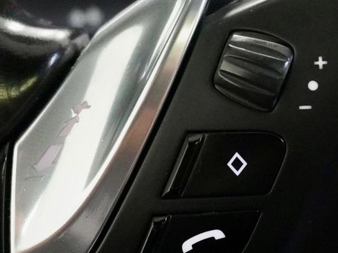 Used 2013 Porsche Cayenne S image 32