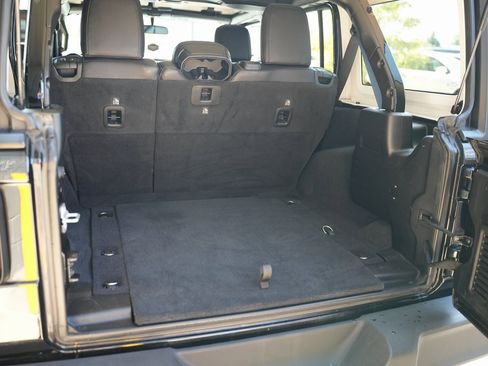 Used 2021 Jeep Wrangler Unlimited Sport image 32