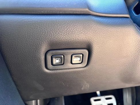 Used 2010 Chevrolet Corvette Coupe w/ Preferred Equipment Group RWD image 20