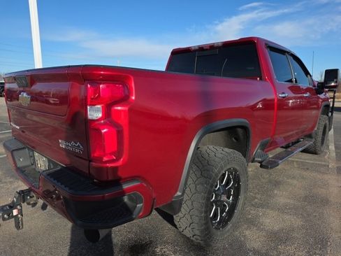 Used 2022 Chevrolet Silverado 3500 High Country image 2