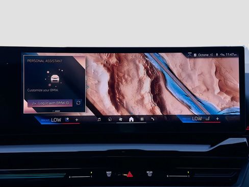 Used 2025 BMW 530i w/ M Sport Package image 33