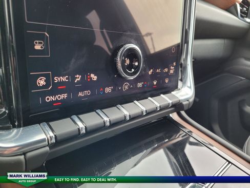 Used 2025 GMC Yukon XL Denali w/ Sun & Power Step Package image 23