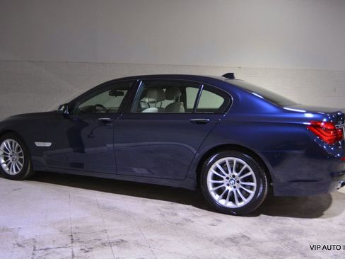 Used 2014 BMW 750Li xDrive image 31