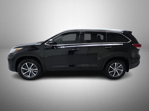 Used 2019 Toyota Highlander XLE image 8